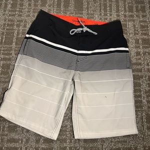 Goodfellow & Co Black Grey Striped Drawstring Waist Board Shorts Mens Size 32